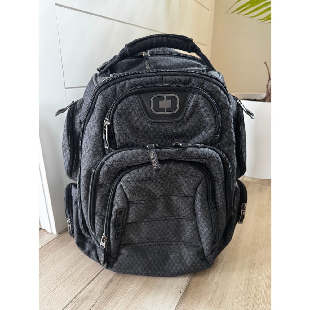 OGIO International Gambit Backpack Work Travel Carry On Laptop Tablet Black Gray